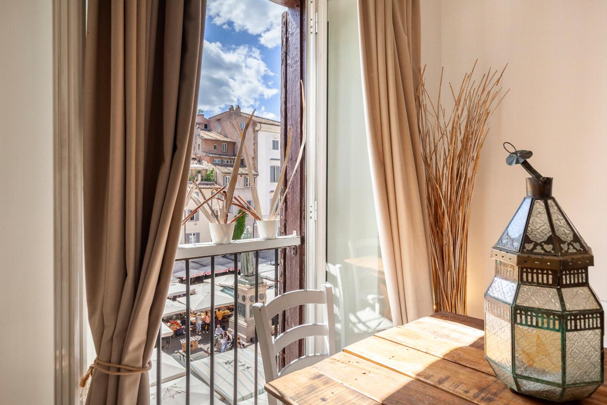 Campo Dei Fiori Holiday Home โรม ภายนอก รูปภาพ
